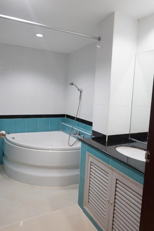 Auychai Grand Hotel Langszuan Kültér fotó